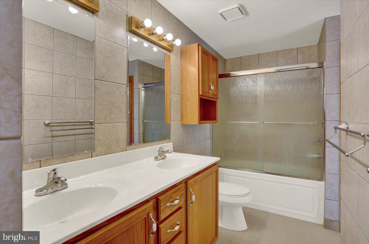 1203 Sportsman Road Robesonia, PA 19551 - Photo 14 of 31 Gallery Image 14