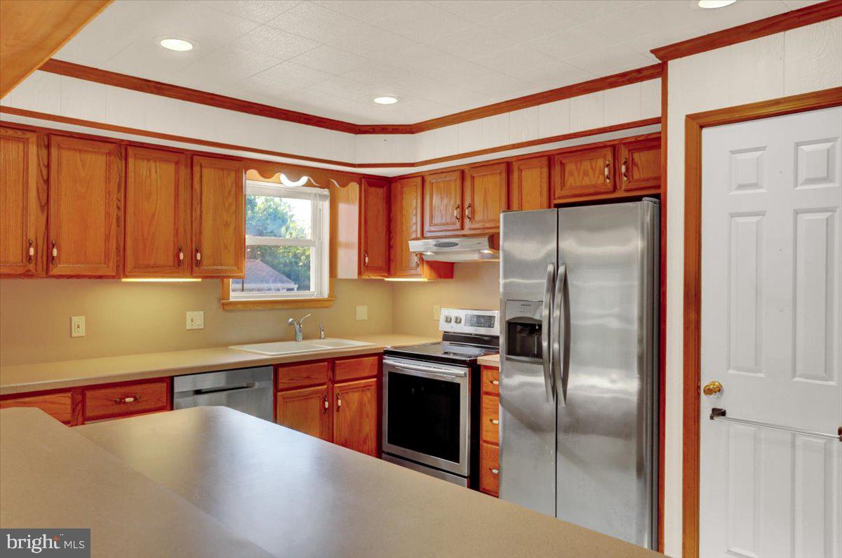 1203 Sportsman Road Robesonia, PA 19551 - Photo 10 of 31 Gallery Image 10