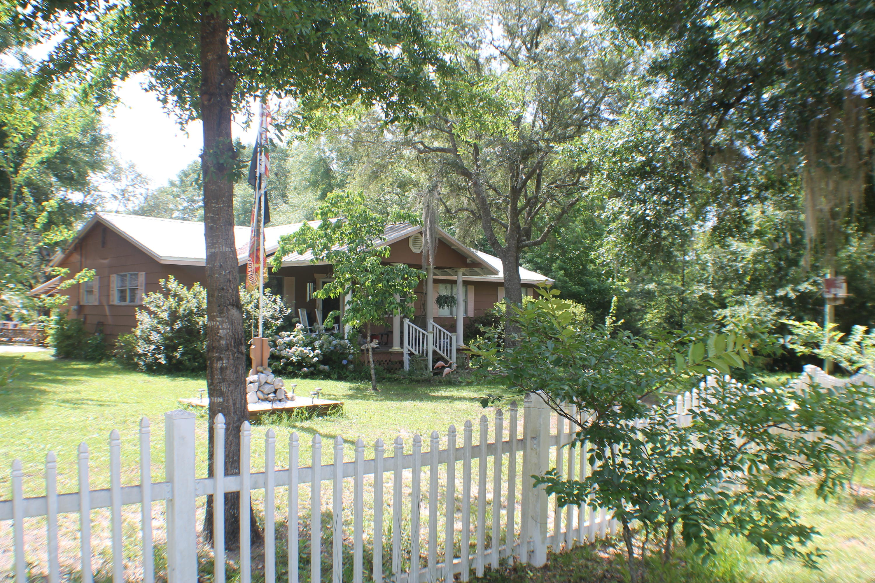 5655 Pennington Road Crestview, FL 32539 - Photo 2 of 23 IMG_4616