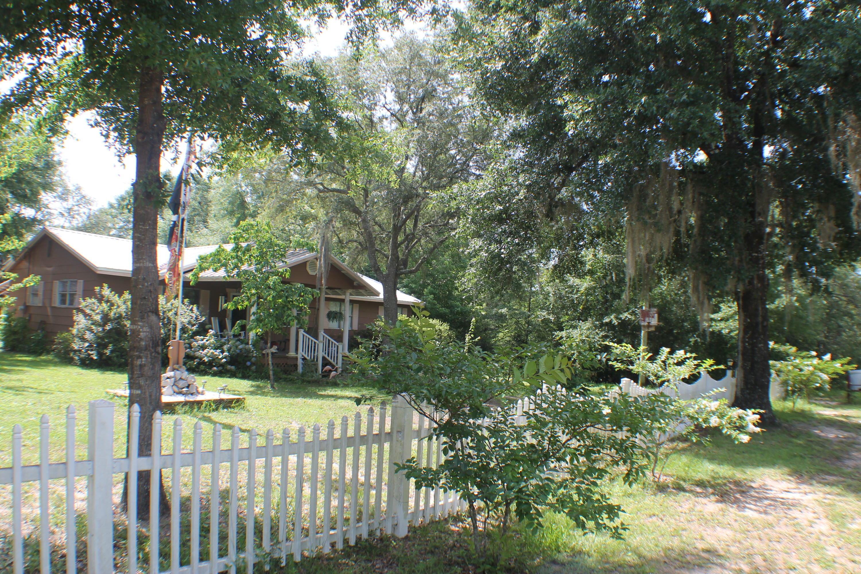 5655 Pennington Road Crestview, FL 32539 - Photo 8 of 23 IMG_4618