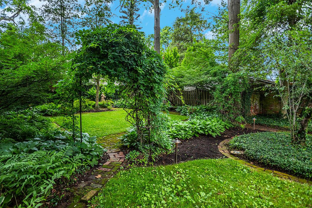 215 Irvine Road Lexington, KY 40502 - Photo 50 of 54 Listing Photo