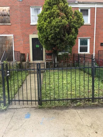 $64,900 | 650 East 105th Place, Chicago, IL 60628