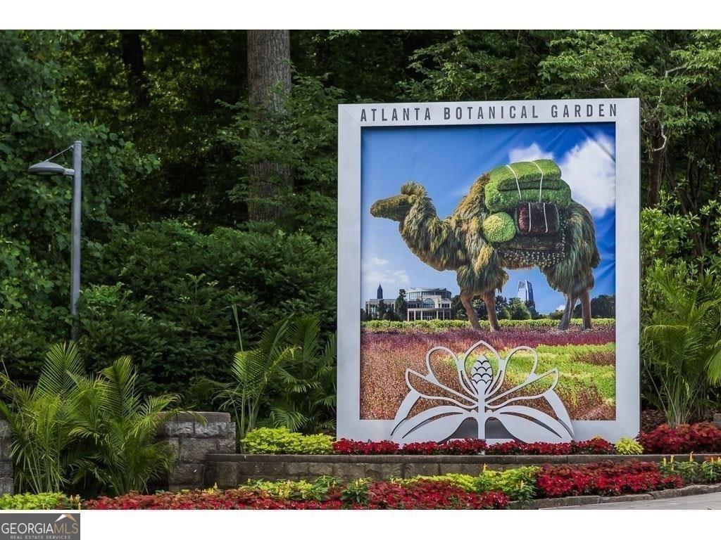 1 South Prado Northeast, Unit 5 Atlanta, GA 30309 - Photo 29 of 33 a picture of a table and chairs