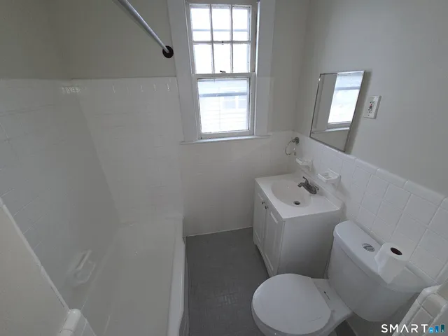 $1,750 | 174 Gorham Avenue, Hamden, CT 06514