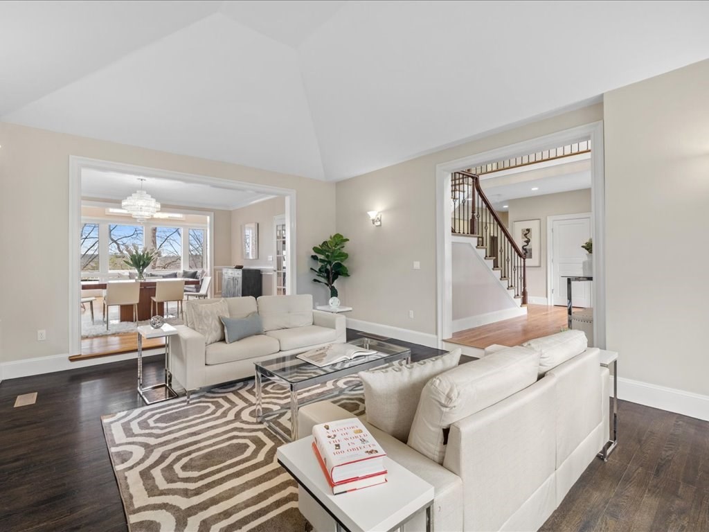 36 Sky View Circle Newton, MA 02459 - Photo 2 of 40