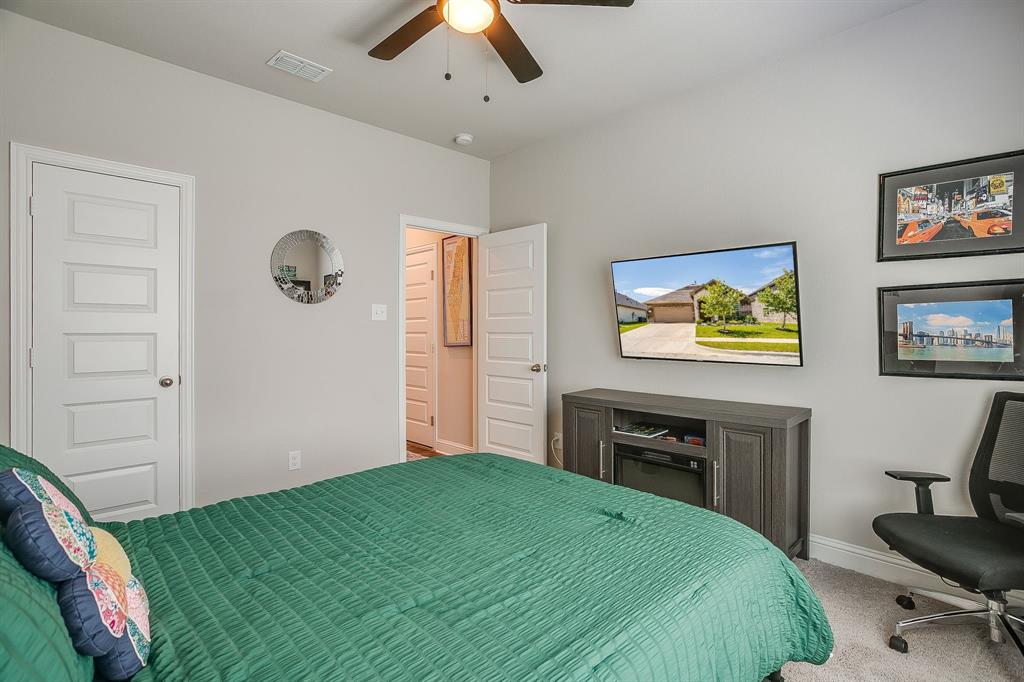 8225 Manx Point Godley, TX 76044 - Photo 33 of 40
