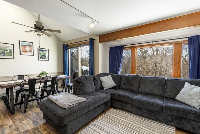 $248,000 | 131 Plum Cove Drive, Galena, IL 61036