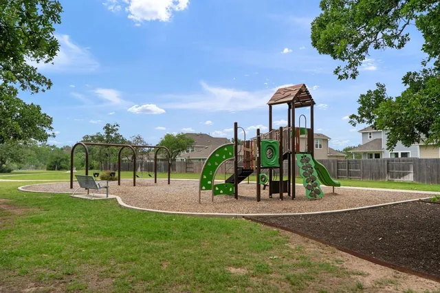 a view of a tennis court