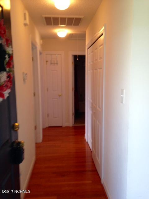 1939 Bridgewood Road Rocky Mount, NC 27804 - Photo 11 of 21 1939 bridgewood dr hall