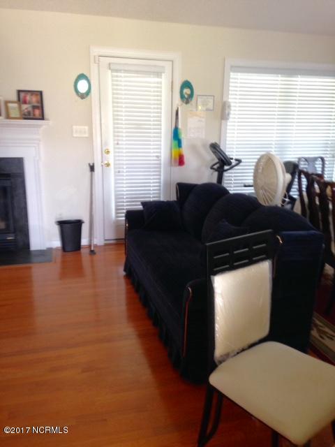 1939 Bridgewood Road Rocky Mount, NC 27804 - Photo 10 of 21 1939 bridgewood great room
