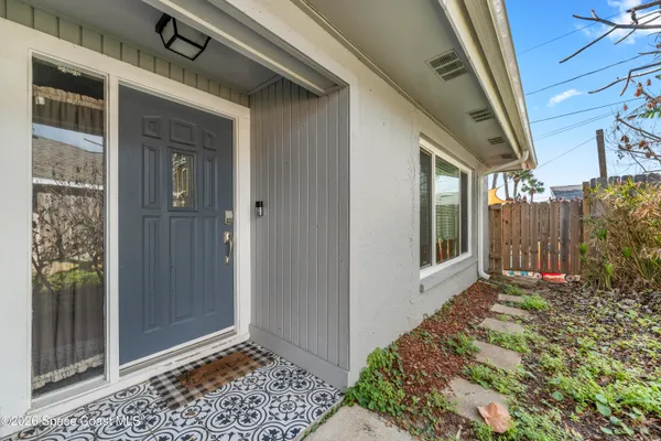 $2,200 | 255 Ocean View Lane, Unit B, Indialantic, FL 32903