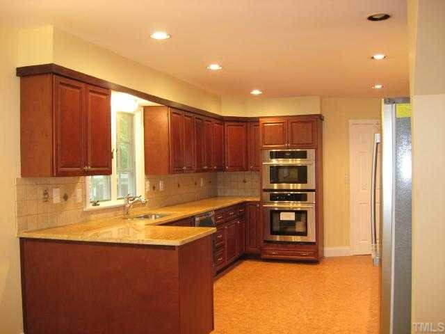 1402 Woodburn Road Durham, NC 27705 - Photo 5 of 9 Gallery Image 5