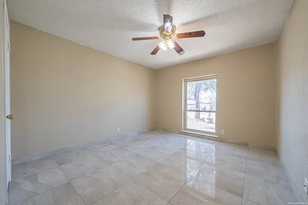 $1,790 | 4918 Brookhead Lane, Schertz, TX 78108