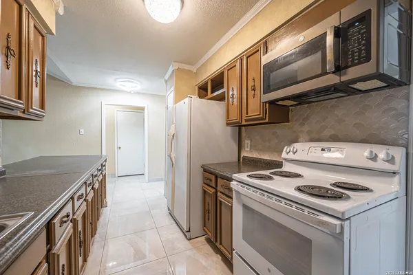 $1,790 | 4918 Brookhead Lane, Schertz, TX 78108