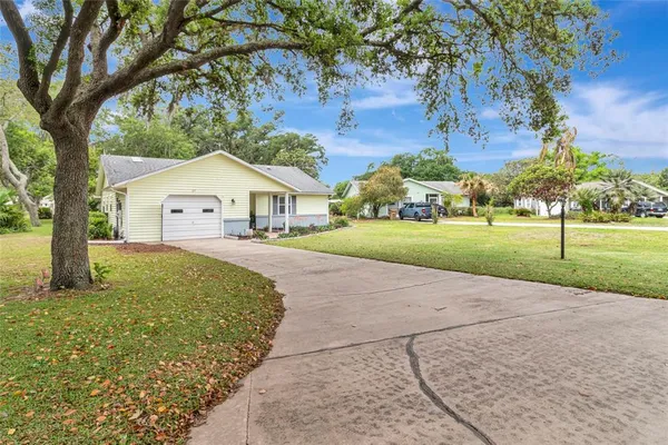 $215,000 | 27 Gordon Court, Leesburg, FL 34788
