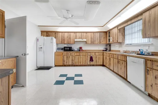 $215,000 | 27 Gordon Court, Leesburg, FL 34788
