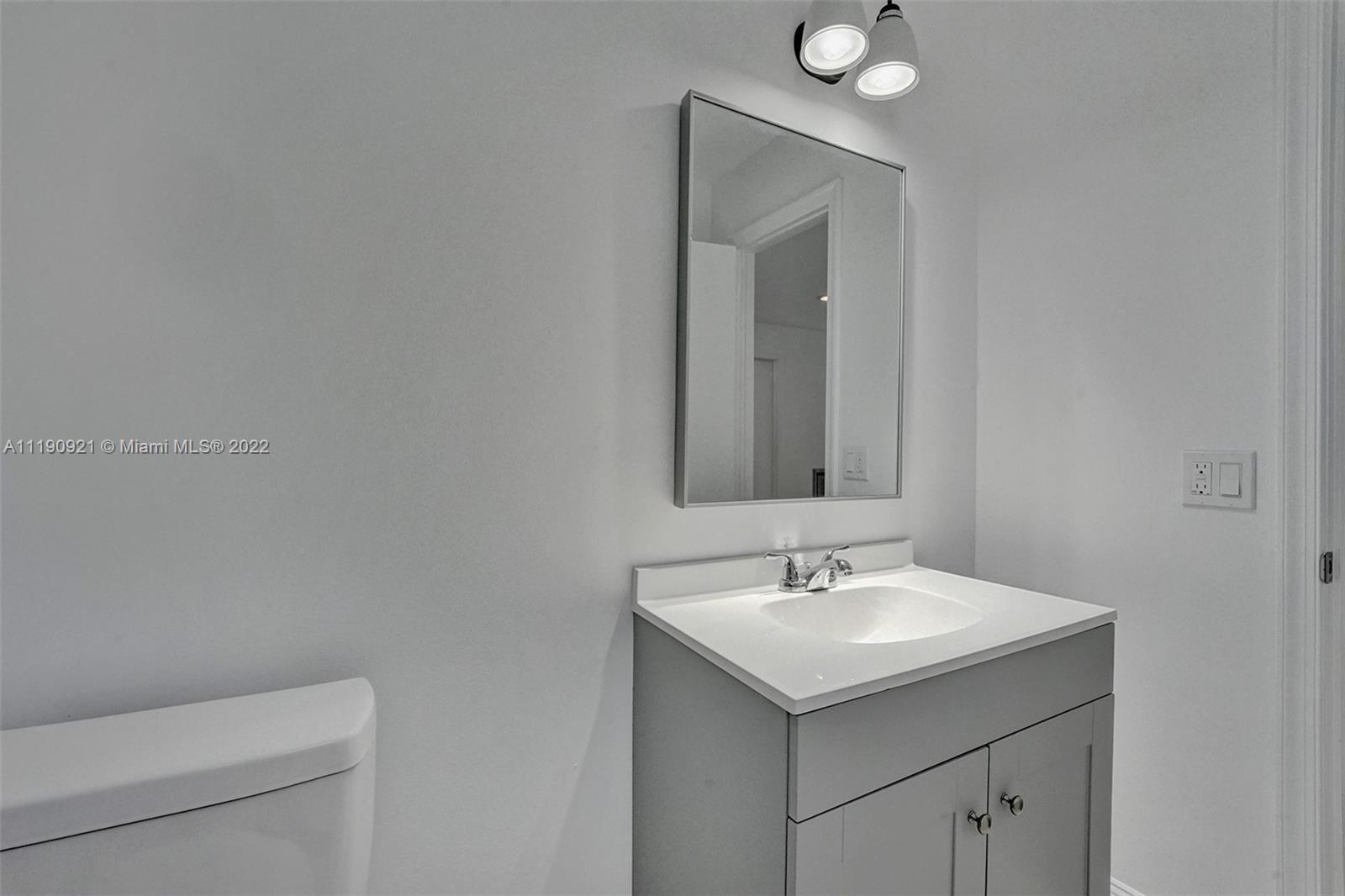 23098 Southwest 55th Avenue Boca Raton, FL 33433 - Photo 18 of 49
