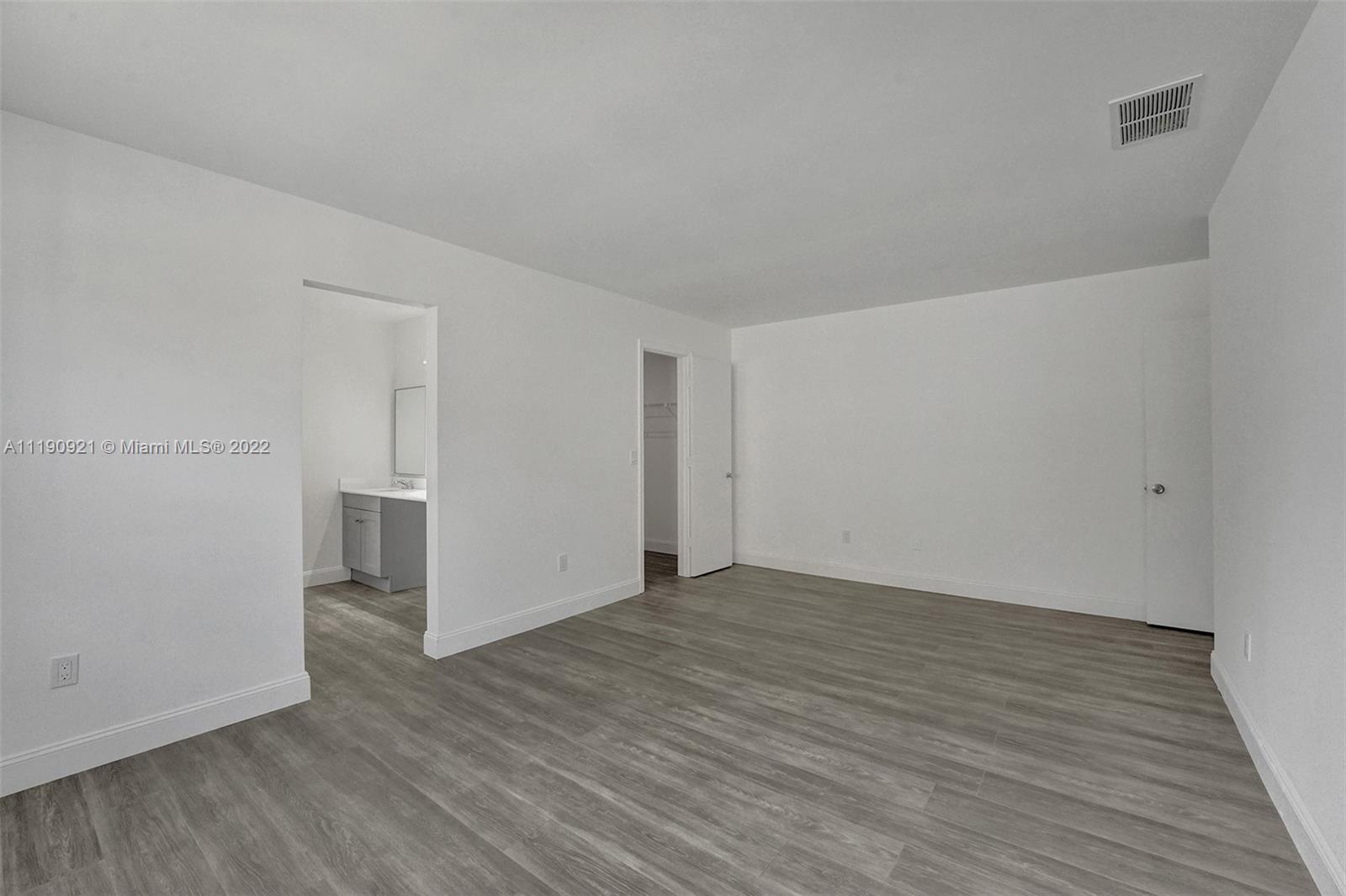 23098 Southwest 55th Avenue Boca Raton, FL 33433 - Photo 29 of 49