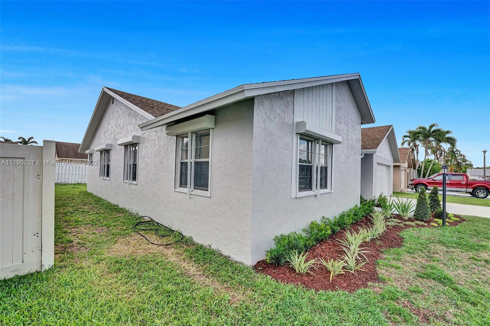 23098 Southwest 55th Avenue Boca Raton, FL 33433 - Photo 34 of 49