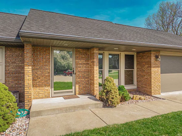 $2,750 | 6166 River Bluff Drive, Newburgh, IN 47630