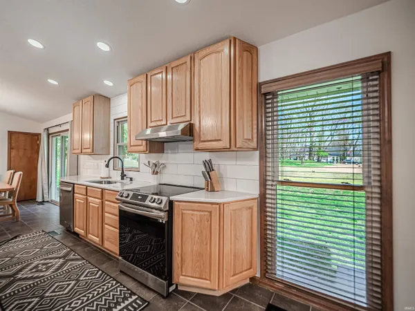 $2,750 | 6166 River Bluff Drive, Newburgh, IN 47630