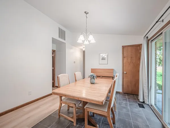 $2,750 | 6166 River Bluff Drive, Newburgh, IN 47630