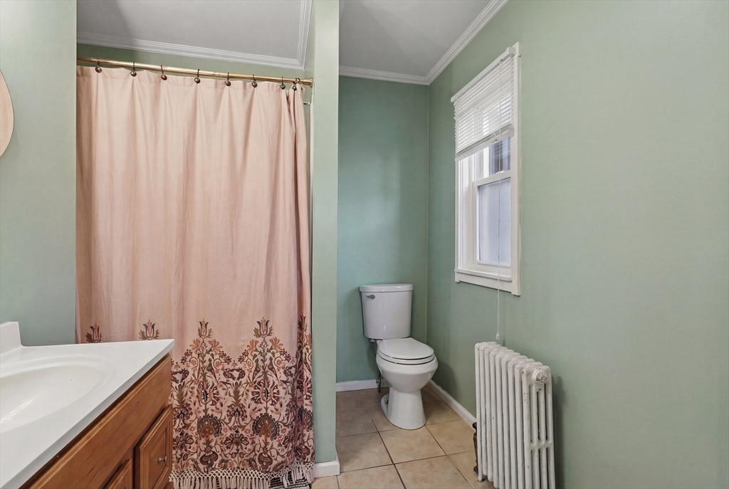 8 Highland Street Clinton, MA 01510 - Photo 15 of 32