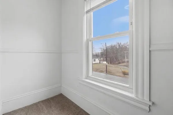 $500,000 | 8 Highland Street, Clinton, MA 01510