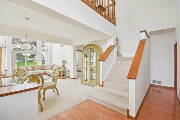 $459,000 | 917 Havenshire Road, Naperville, IL 60565