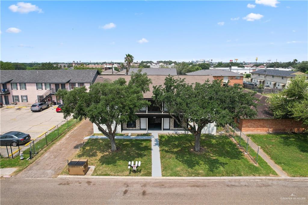 211 Gastel Circle, Unit 2 Edinburg, TX 78539 - Photo 20 of 22 a view of a city