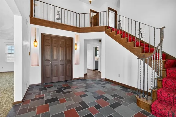 $335,000 | 110 Spring Drive, Apollo, PA 15613