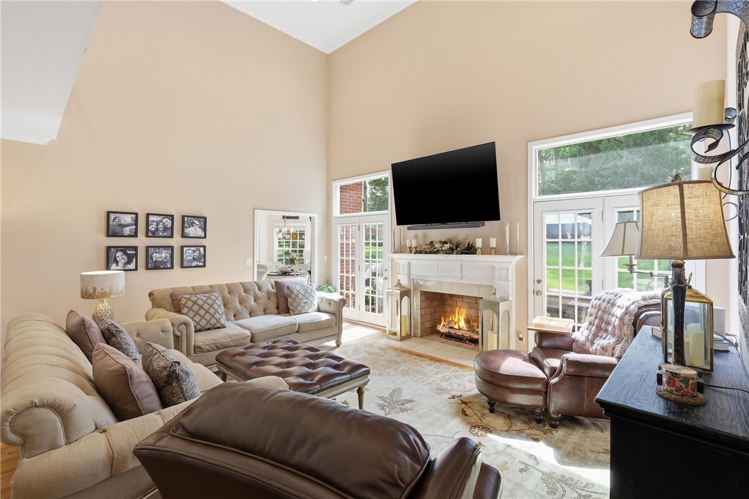 110 Hawnes Place Anderson, SC 29621 - Photo 8 of 40 Living Room