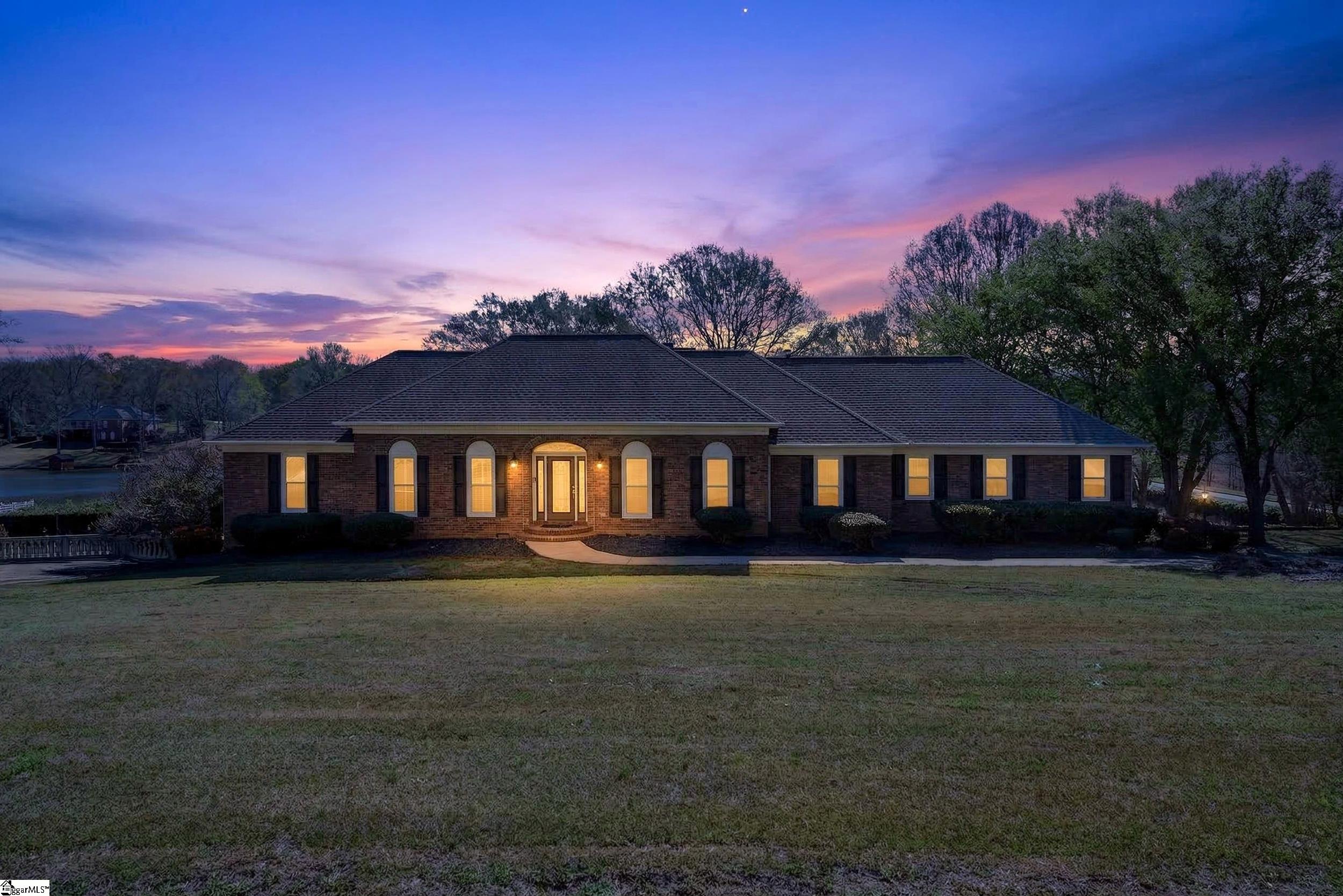 206 West Killarney Lake Moore, SC 29369 - Photo 1 of 50