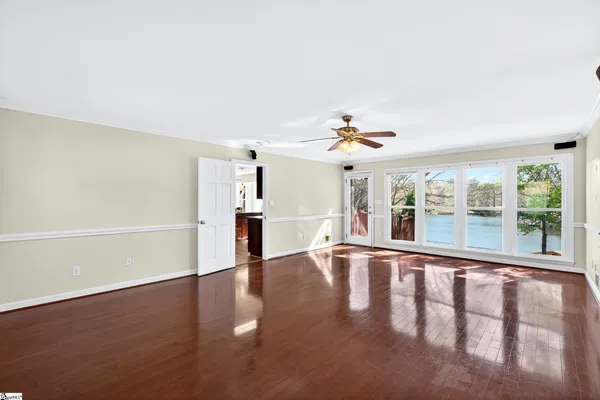 $675,000 | 206 West Killarney Lake, Moore, SC 29369