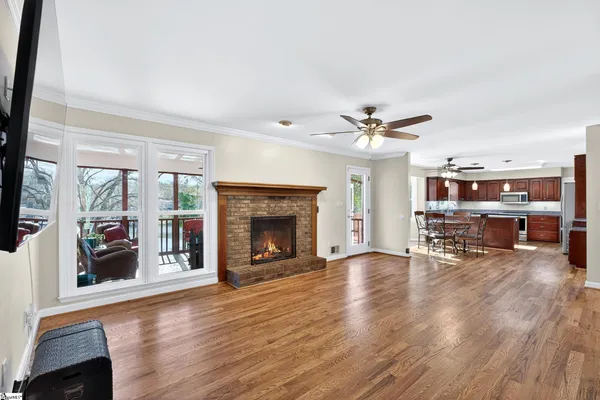 $675,000 | 206 West Killarney Lake, Moore, SC 29369