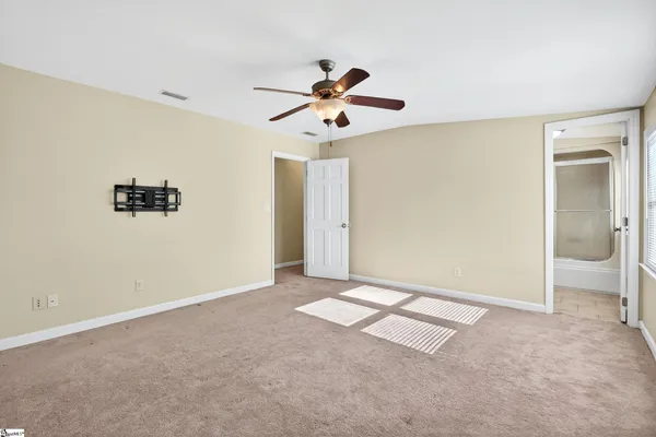 $675,000 | 206 West Killarney Lake, Moore, SC 29369