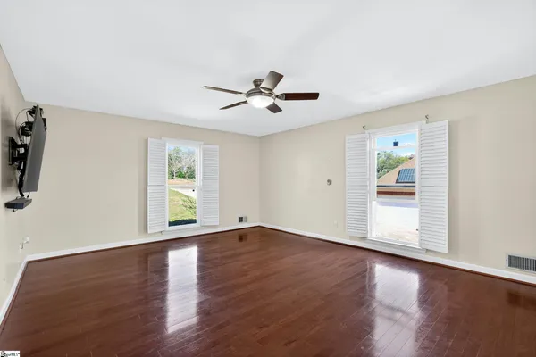 $675,000 | 206 West Killarney Lake, Moore, SC 29369