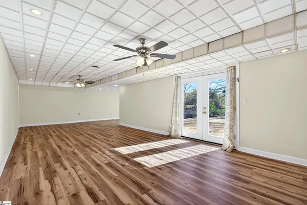 $675,000 | 206 West Killarney Lake, Moore, SC 29369