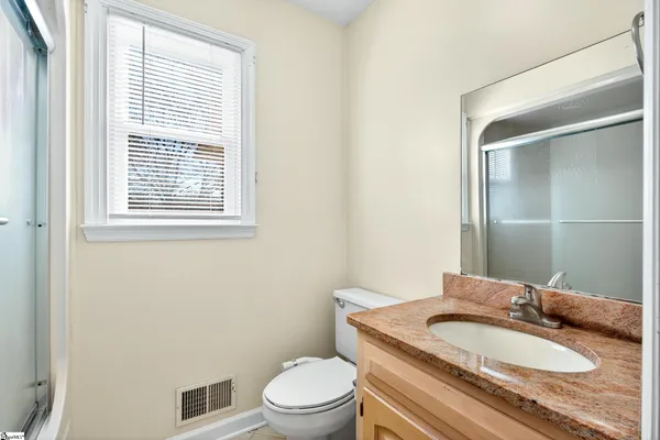 $675,000 | 206 West Killarney Lake, Moore, SC 29369