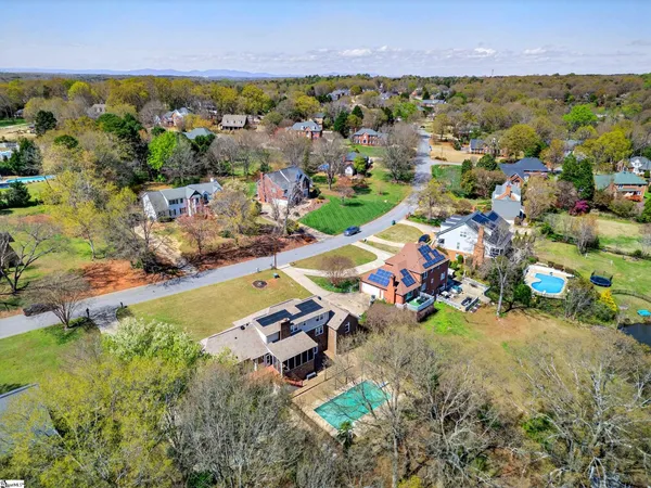 $675,000 | 206 West Killarney Lake, Moore, SC 29369