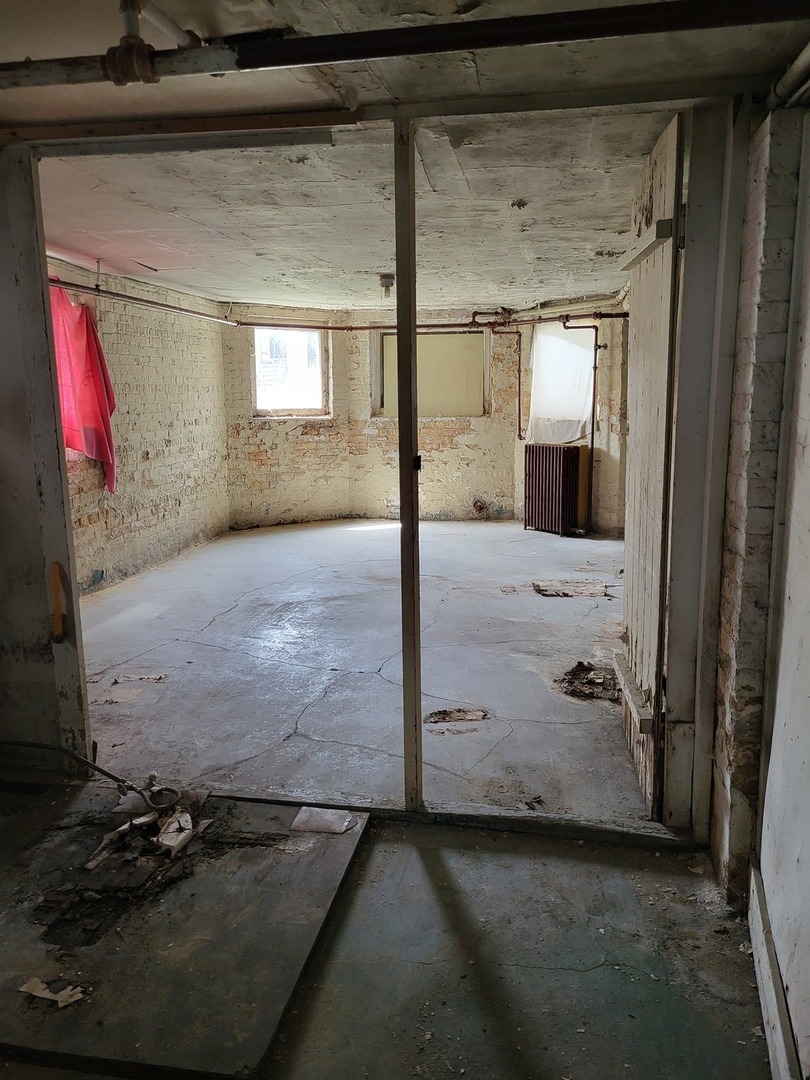 3311 North Ridgeway Avenue Chicago, IL 60618 - Photo 24 of 30 Gallery Image 24