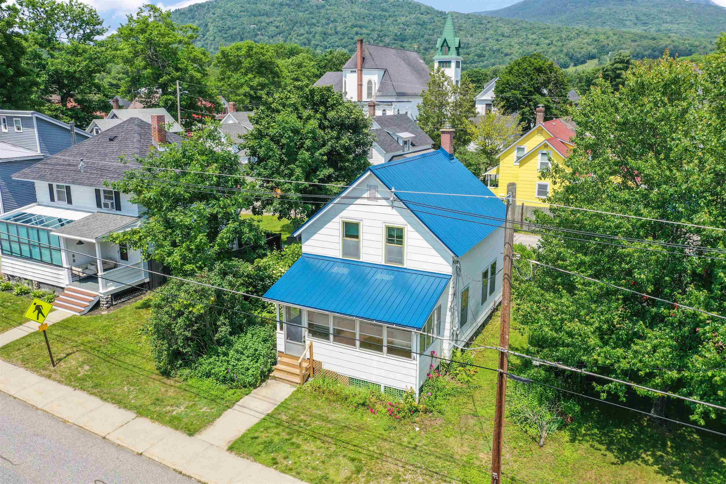 22 School Street Lincoln, NH 03251 - Photo 17 of 35