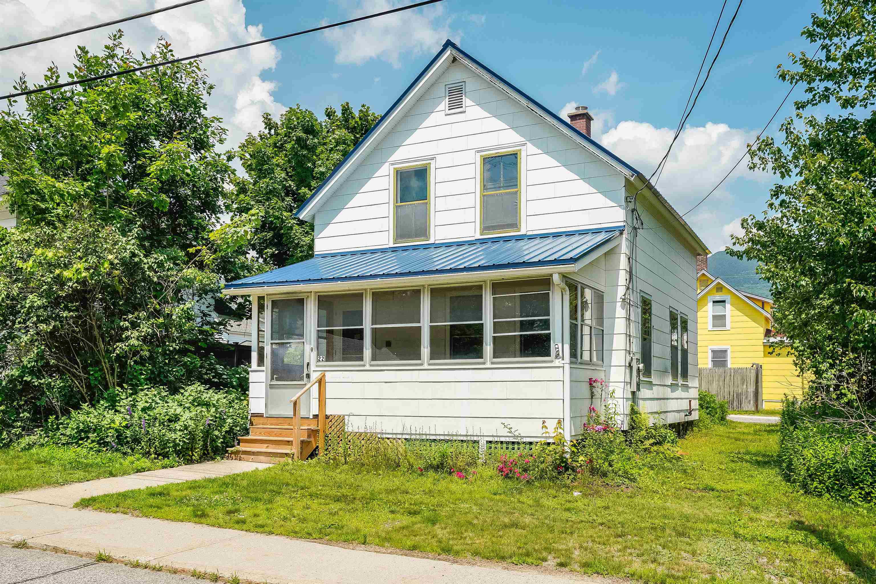 22 School Street Lincoln, NH 03251 - Photo 2 of 35