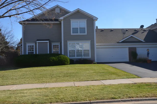 $2,400 | 206 Brompton Lane, Unit A, Sugar Grove, IL 60554