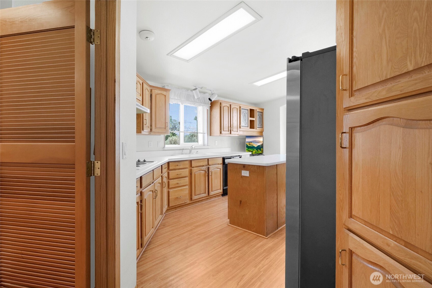 6417 Ferguson Road Northeast Moses Lake, WA 98837 - Photo 19 of 40