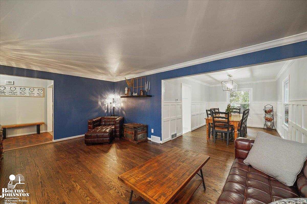 76 Moross Road Grosse Pointe Farms, MI 48236 - Photo 4 of 31