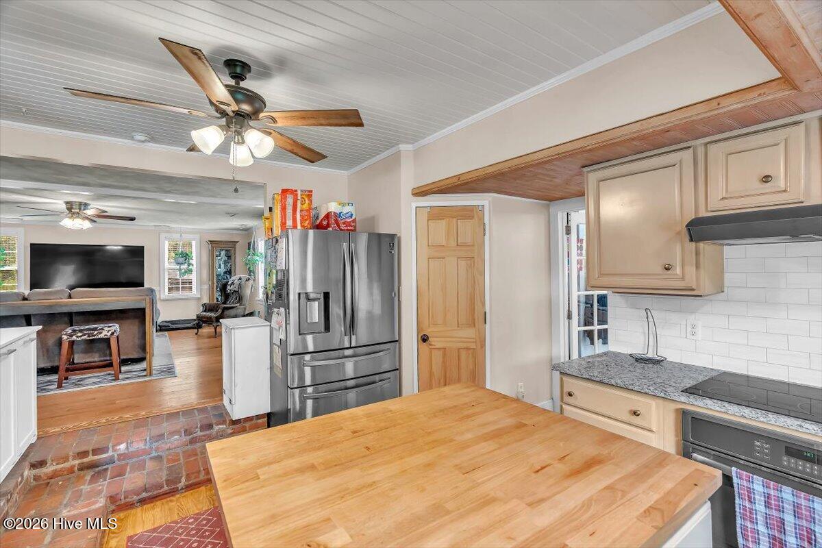 330 Lake Road Newport, NC 28570 - Photo 33 of 71