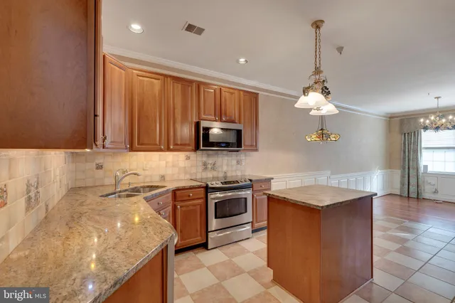 $3,500 | 7305 Shady Glen Drive, Unit 41, Columbia, MD 21046