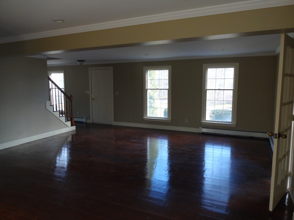 19 Underwood Road Hubbardston, MA 01452 - Photo 5 of 25 Gallery Image 5