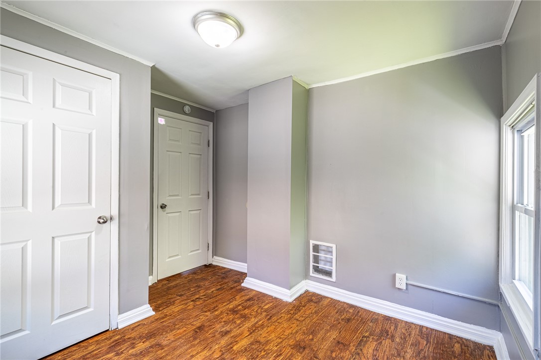 256 Ave D Rochester, NY 14621 - Photo 25 of 43